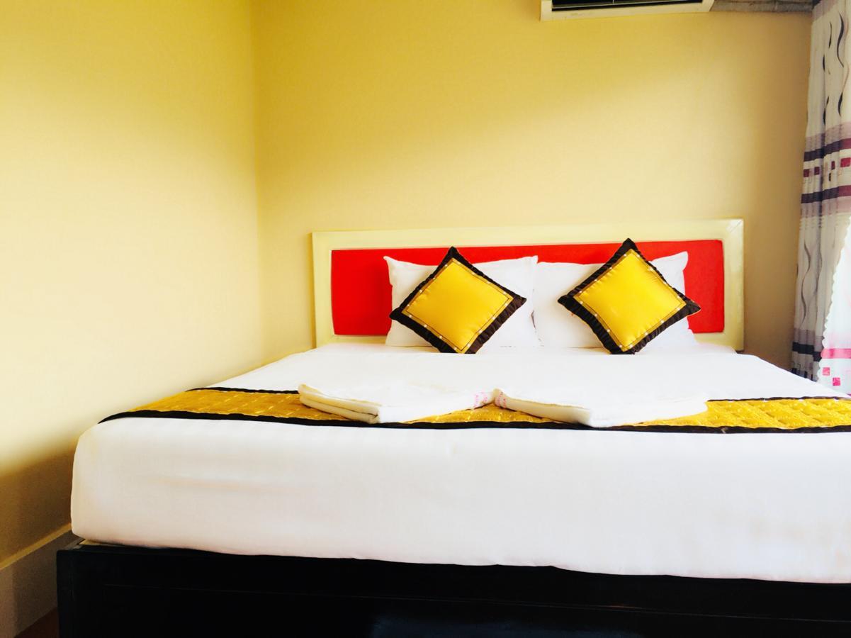 เมาน์เท็น วิว ริเวอร์ไซด์ บูทิก โฮเต็ล Hotel วังเวียง ภายนอก รูปภาพ