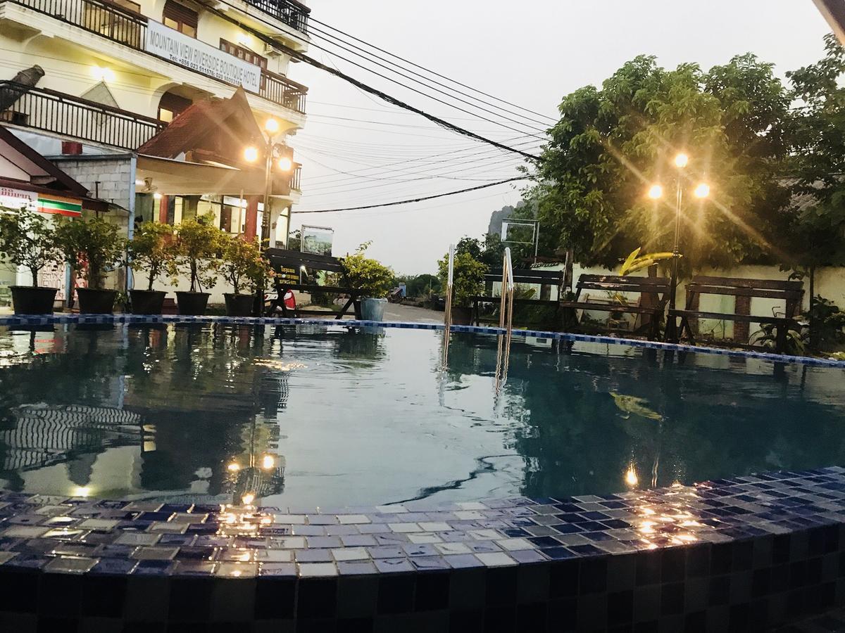 เมาน์เท็น วิว ริเวอร์ไซด์ บูทิก โฮเต็ล Hotel วังเวียง ภายนอก รูปภาพ