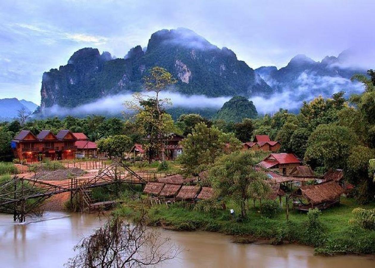 เมาน์เท็น วิว ริเวอร์ไซด์ บูทิก โฮเต็ล Hotel วังเวียง ภายนอก รูปภาพ