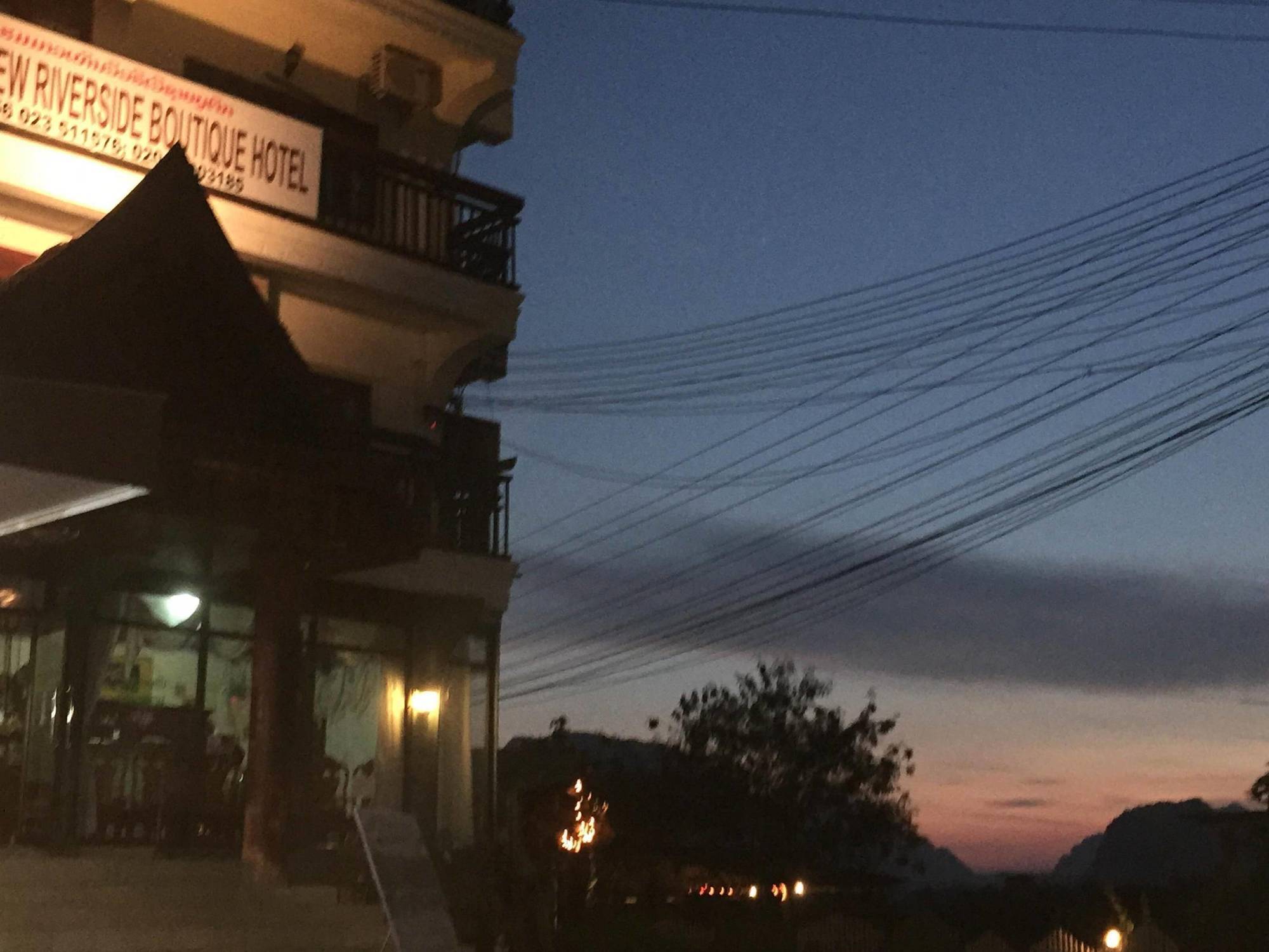 เมาน์เท็น วิว ริเวอร์ไซด์ บูทิก โฮเต็ล Hotel วังเวียง ภายนอก รูปภาพ