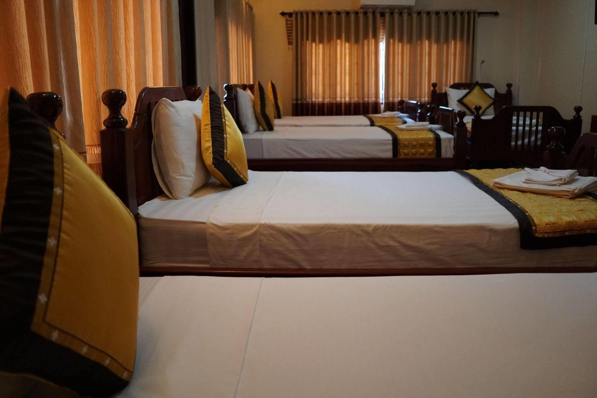 เมาน์เท็น วิว ริเวอร์ไซด์ บูทิก โฮเต็ล Hotel วังเวียง ภายนอก รูปภาพ