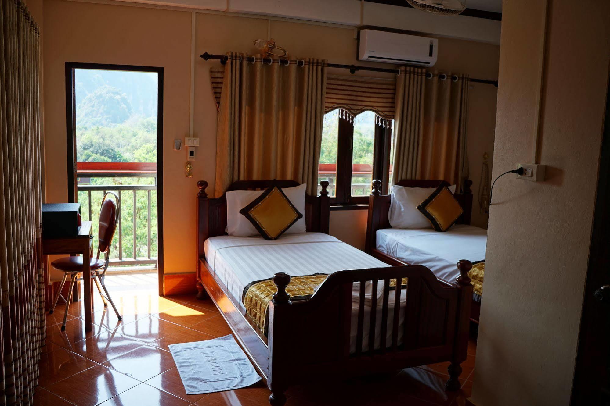 เมาน์เท็น วิว ริเวอร์ไซด์ บูทิก โฮเต็ล Hotel วังเวียง ภายนอก รูปภาพ