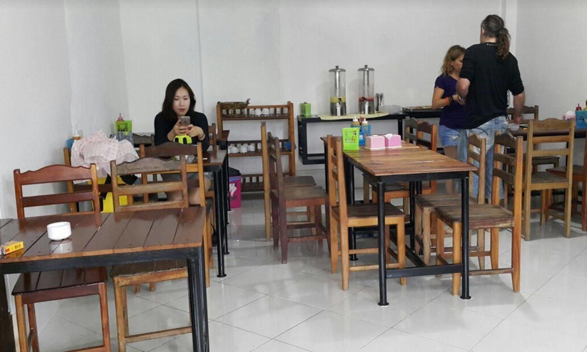 เมาน์เท็น วิว ริเวอร์ไซด์ บูทิก โฮเต็ล Hotel วังเวียง ภายนอก รูปภาพ