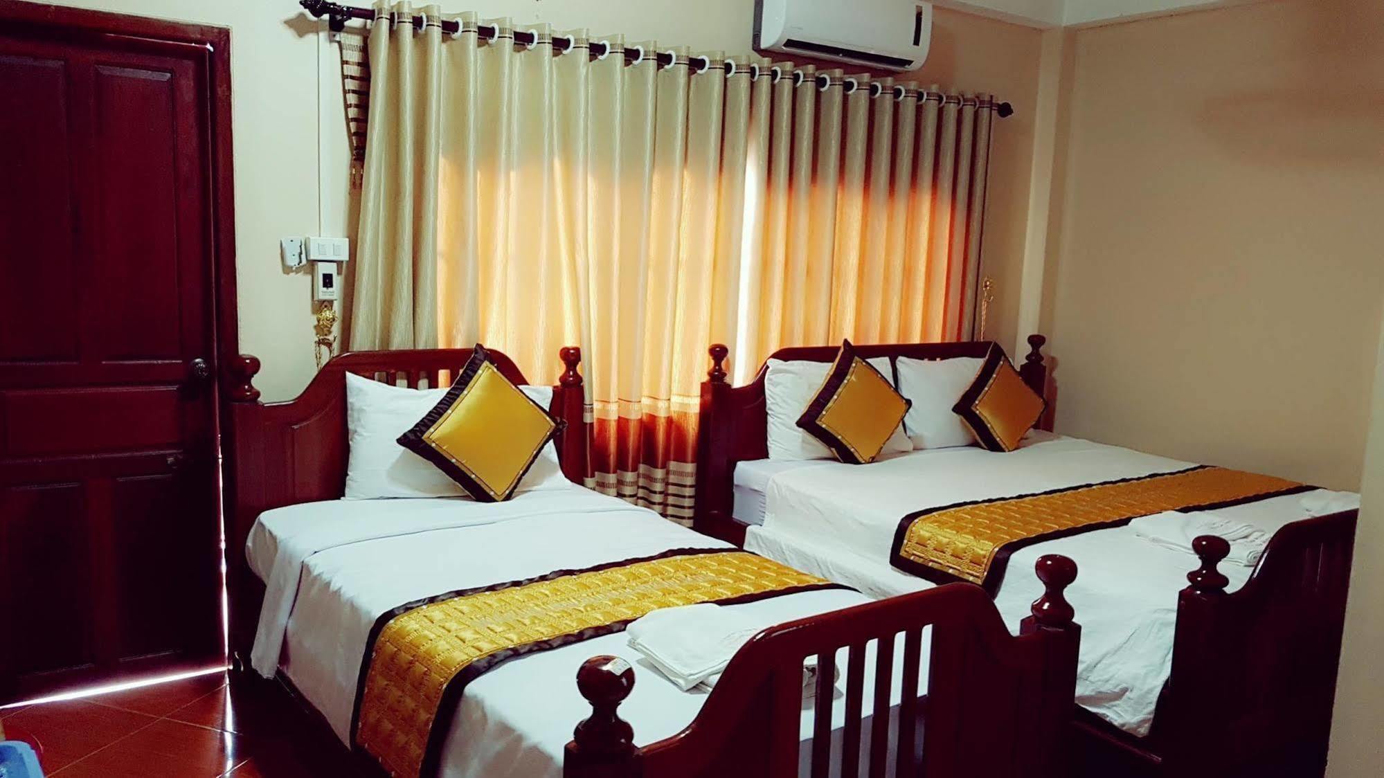 เมาน์เท็น วิว ริเวอร์ไซด์ บูทิก โฮเต็ล Hotel วังเวียง ภายนอก รูปภาพ